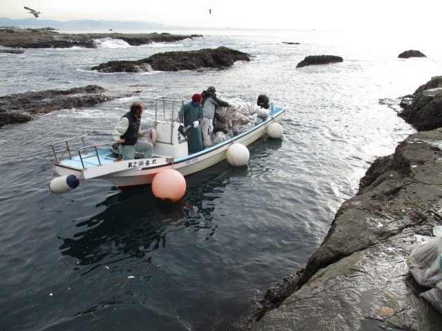 海岸ゴミ船舶輸送